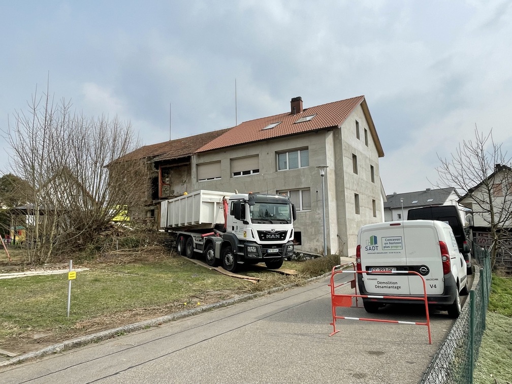 Démolition d'une maison à Murg en Allemagne par SADT Groupe